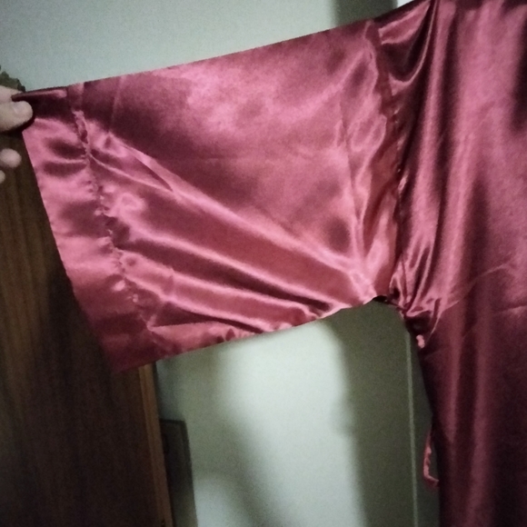 Silk Robe - Picture 2 of 4